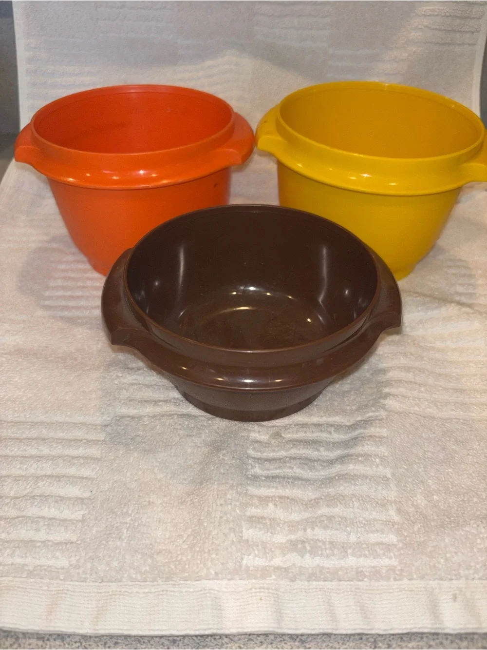 Vintage Tupperware Bowls Set of 3 Mixed Sizes